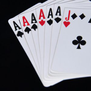 Zasady gry w tysiąca – jak operować kartami?